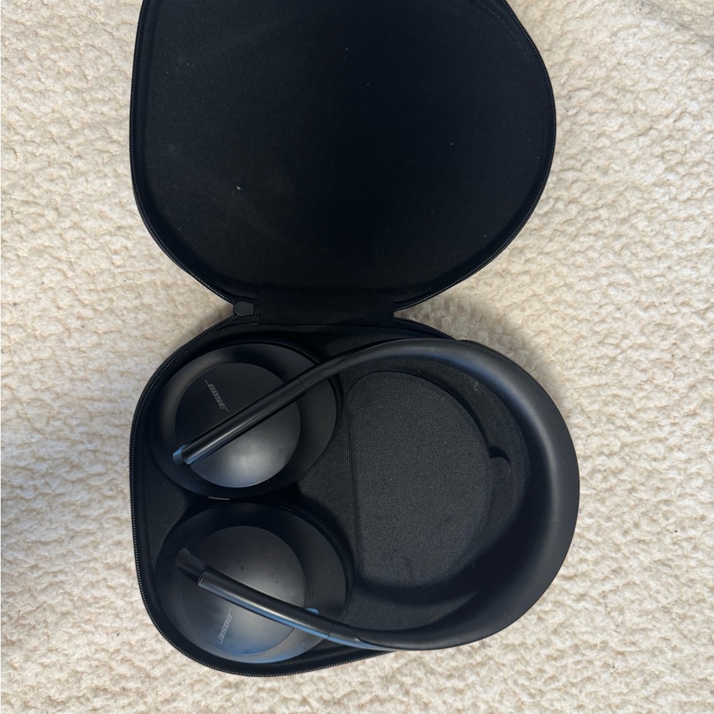 Bose Silver and Black Wireless Headphones